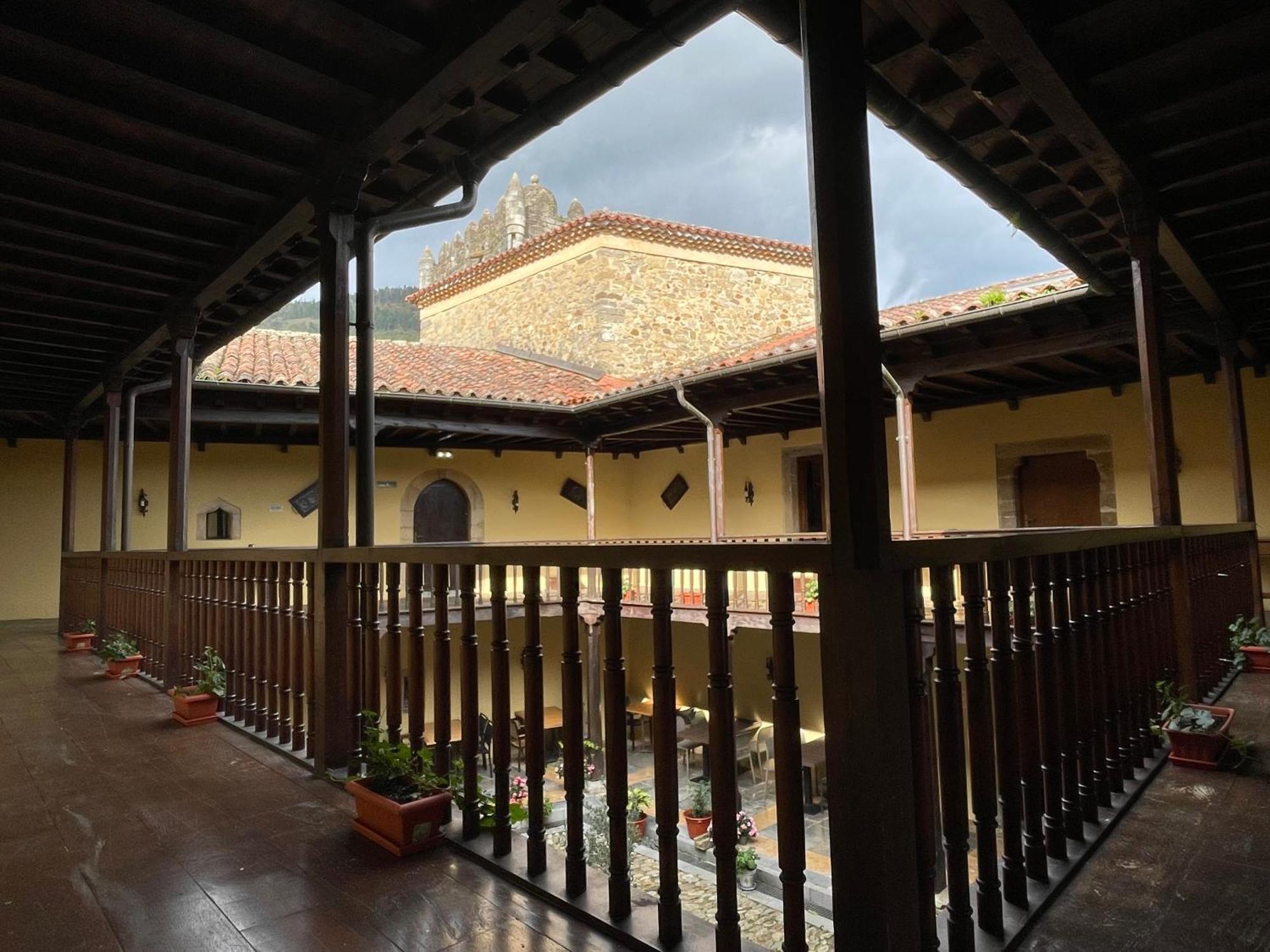 Castillo Valdes Salas Hotel