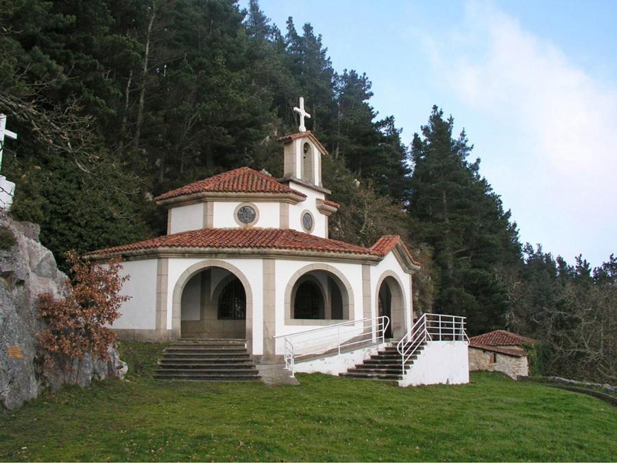 Castillo Valdes Salas